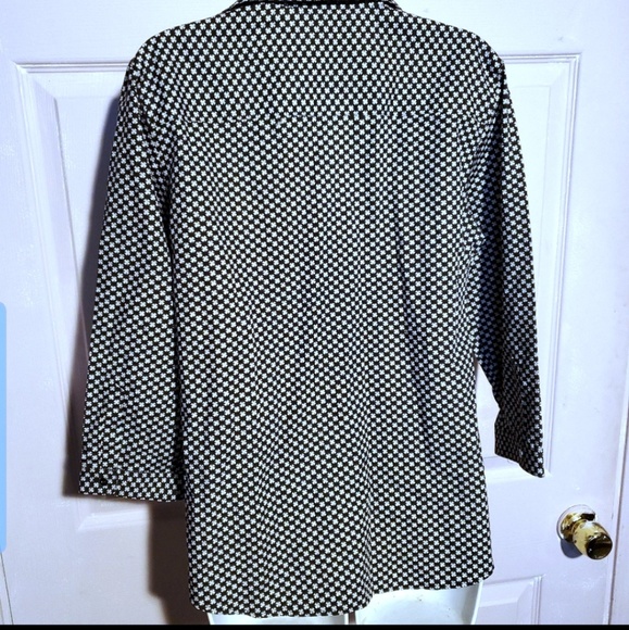 Foxcroft Wrinkle Free Button Down Shirt 6 - Picture 3 of 4